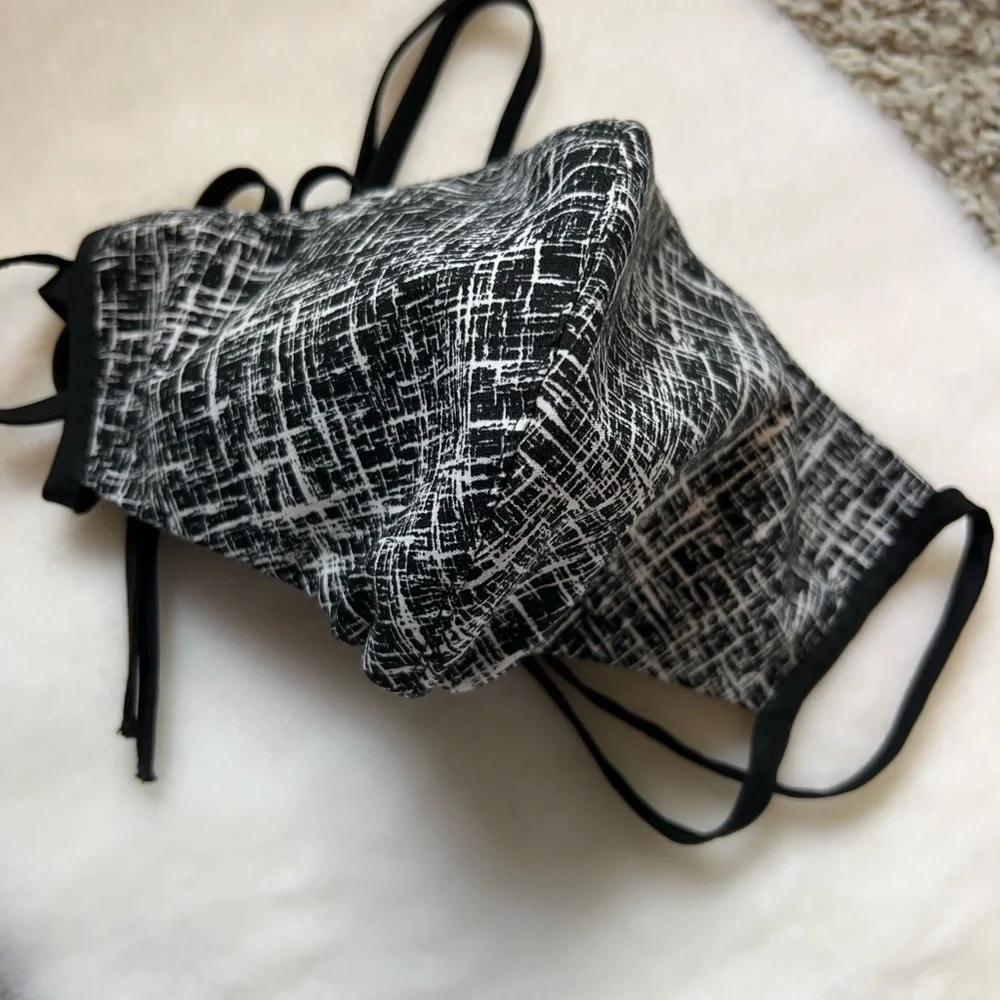 Black and White Patterned Face Mask